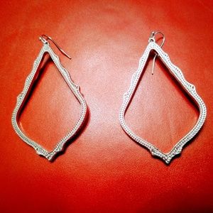 KENDRA SCOTT Sophee Drop Earrings In Silver